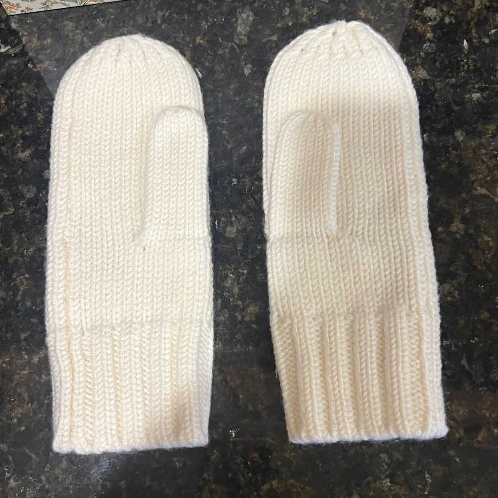 Tory Burch Cream Knit Hat and Mittens Set - Picture 8 of 14